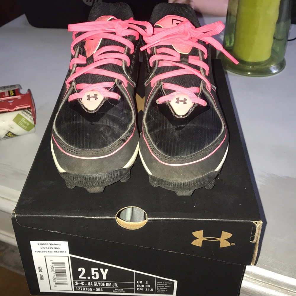 Under Armour Pink Cleats 2.5Y